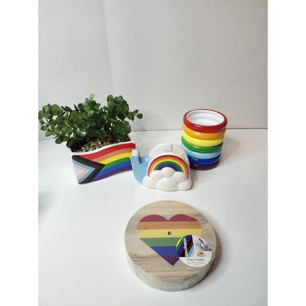 Lot Of 4 Take Pride Desk Accessories